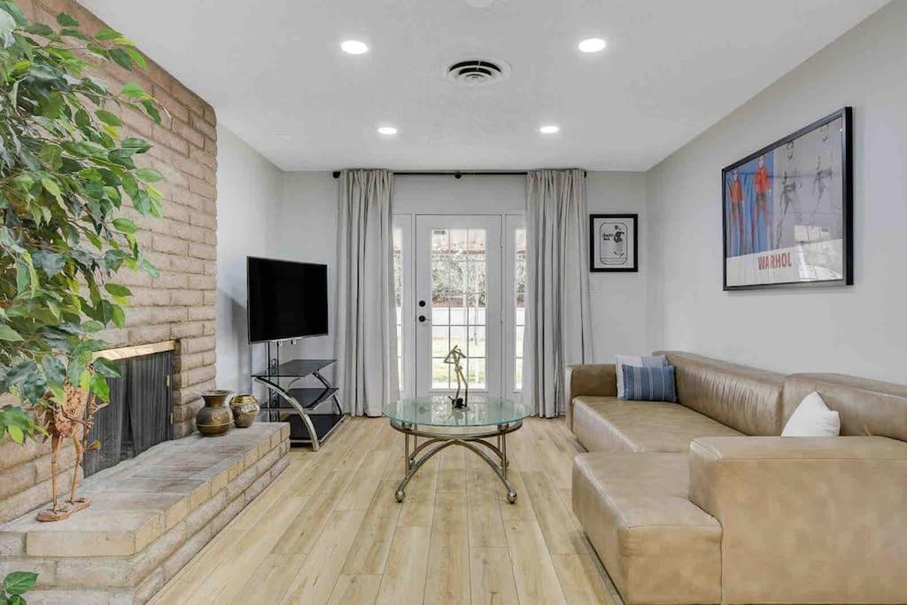 Resort Style 4 Bedroom House With Pool Minutes From Strip Λας Βέγκας Εξωτερικό φωτογραφία